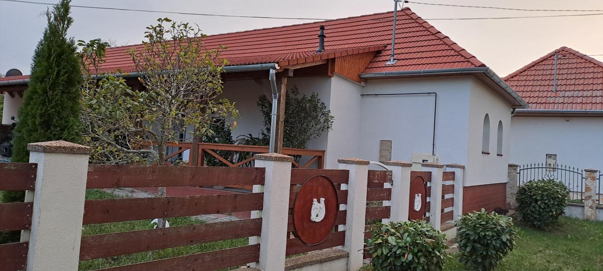 Willa Manipura Szemenyecsörnye Zewnętrze zdjęcie