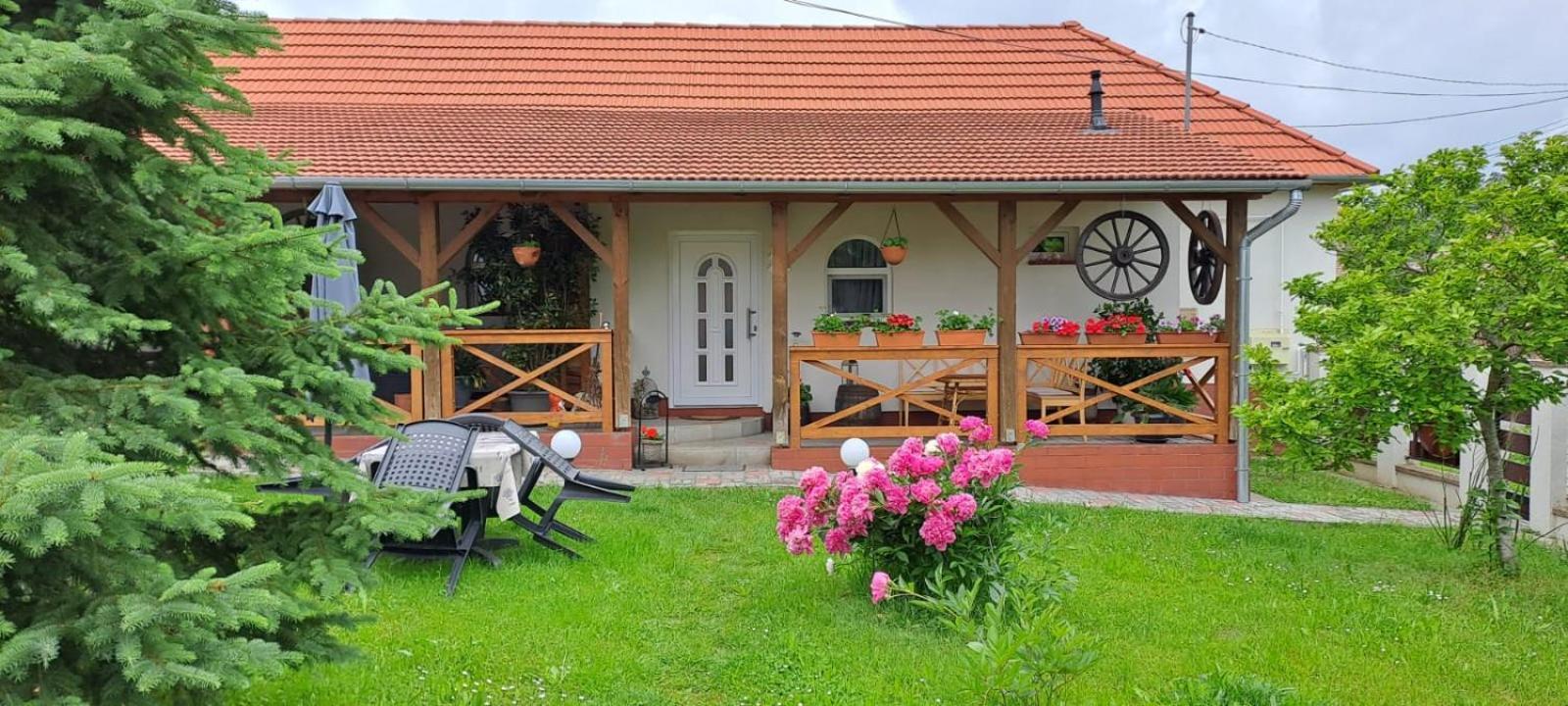 Willa Manipura Szemenyecsörnye Zewnętrze zdjęcie